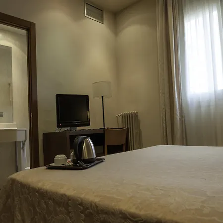 Hotel Ramon Berenguer Iv Lleida