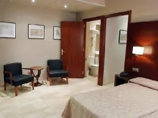 Hotel Ramon Berenguer Iv 2*