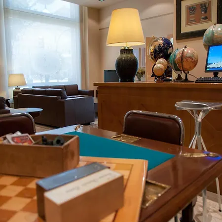 Hotel Ramon Berenguer Iv 2*