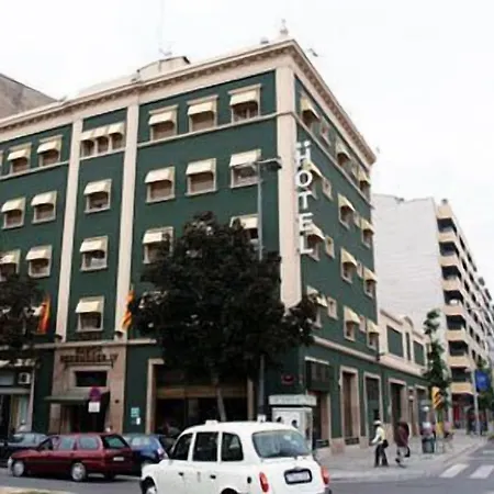 Hotel Ramon Berenguer Iv 2*