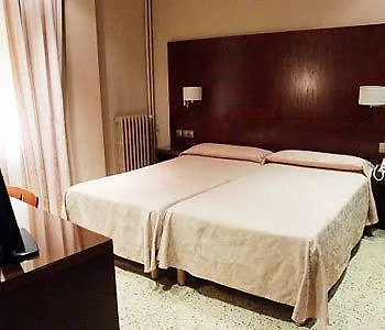 Hotel Ramon Berenguer Iv 2*